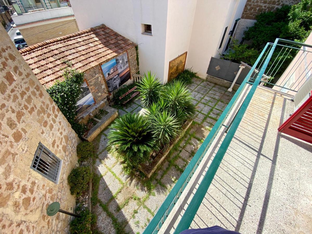 Happy Days Terracina Bed & Breakfast Екстериор снимка