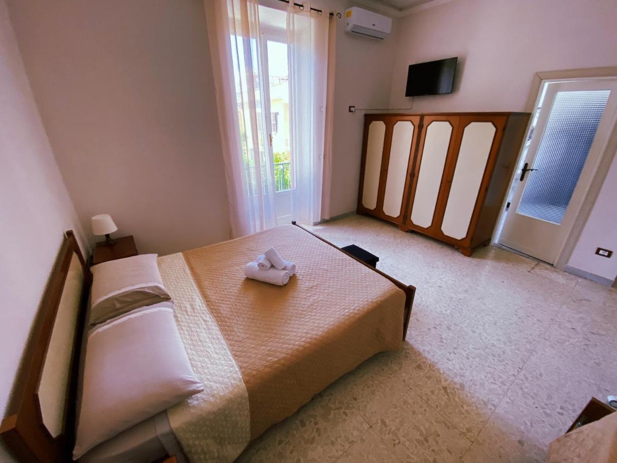 Happy Days Terracina Bed & Breakfast Екстериор снимка